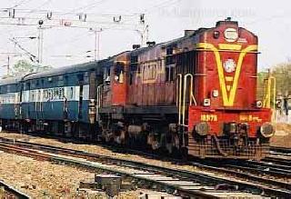 Clear disappointment of Hingolikars by Railway Budget | रेल्वे अर्थसंकल्पाकडून हिंगोलीकरांची साफ निराशा