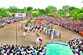 .Ashadhi Ekadashi: A crowd of devotees in various programs and temples in the district | .आषाढी एकादशी : जिल्ह्यात विविध कार्यक्रम, मंदिरांत भाविकांची गर्दी .Ashadhi Ekadashi: A crowd of devotees in various programs and temples in the district | .आषाढी एकादशी : जिल्ह्यात विविध कार्यक्रम, मंदिरांत भाविकांची गर्दी