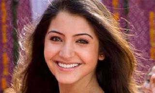Anusha's weight increased by 35 kilos | अनुष्काचे वजन 35 किलोंनी वाढले Anusha's weight increased by 35 kilos | अनुष्काचे वजन 35 किलोंनी वाढले
