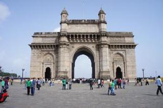 Mumbaikar's dead body | मुंबईकरांच्या नशिबी ठेंगा.. Mumbaikar's dead body | मुंबईकरांच्या नशिबी ठेंगा..