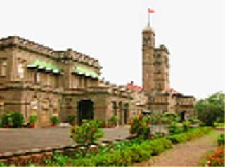 Ten percent of the students will be accommodated | दहा टक्के विद्यार्थ्यांना घेणार सामावून