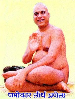 Devanandji Maharaj's Chaturmasa Kalash is established | देवनंदीजी महाराज यांचा चतुर्मास कलश स्थापन