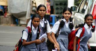 Educational institutions 'school' | शिक्षण संस्थांची ‘शाळा’