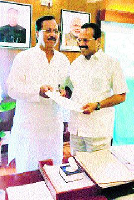 Provide adequate funds to the railway work! | रेल्वे कामांना पुरेसा निधी द्या ! Provide adequate funds to the railway work! | रेल्वे कामांना पुरेसा निधी द्या !