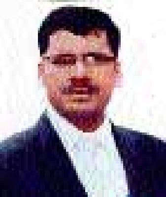 The peak of success | यशस्वीतेच्या शिखराकडे