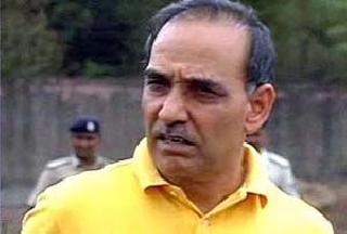 Satyapal Singh's stay kandit | सत्यपाल सिंह यांचा मुक्काम कोंडीत