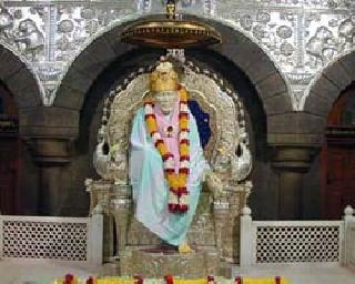 In Shirdi centenary of Gurudev | शिर्डीत शतकोत्तर गुरूपौर्णिमा उत्साहात