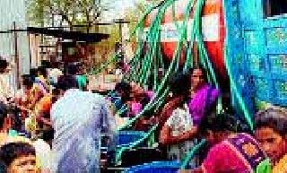 There are 217 tankers running without precipitation | पाऊसच नसल्याने धावताहेत २१७ टँकर