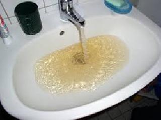 Water contaminated water supply | वाशीत दूषित पाणीपुरवठा