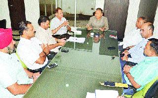 DMIC, Automobile Development, and review of the progress of the auto cluster with the entrepreneurs | डीएमआयसी, आॅटो क्लस्टरच्या प्रगतीचा उद्योजकांसमवेत आढावा