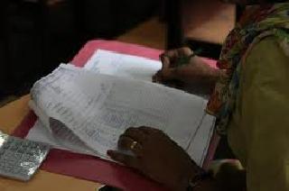 Two PES professors suspended | ‘पीईएस’चे दोन प्राध्यापक निलंबित