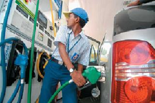 Diesel cheap for large customers | मोठ्या ग्राहकांसाठी डिझेल स्वस्त