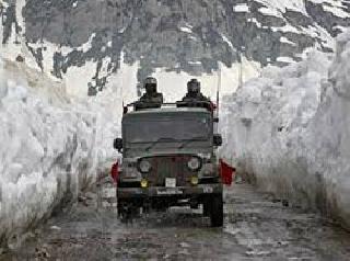 China's infiltration as the head of the Nation is in progress | राष्ट्रप्रमुखांची बैठक सुरु असतानाच चीनची घुसखोरी China's infiltration as the head of the Nation is in progress | राष्ट्रप्रमुखांची बैठक सुरु असतानाच चीनची घुसखोरी