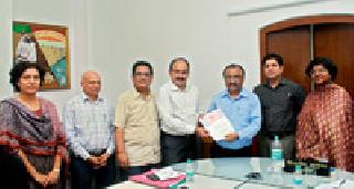 Agreement with Maternity Services for Project Surveys surveyed | प्रकल्पग्रस्तांच्या सर्वेक्षणासाठी मातृसेवा संघासोबत करार