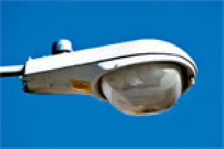 Darkness will remain in the streets | रस्त्यांवर कायम राहणार अंधार