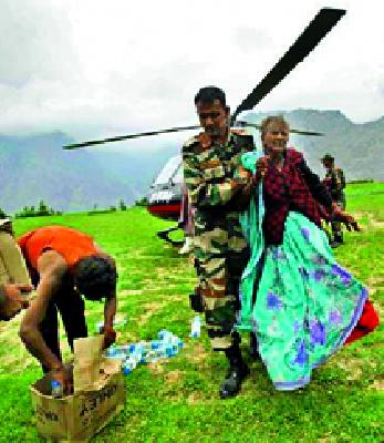 The golden moment of saving lives! | जीव वाचवणारे सुवर्ण क्षण!