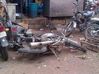 False tip tip of Pune bomb blast: arrested on this | पुणे बॉम्बस्फोटाची खोटी ‘टिप’ देणा:यास अटक