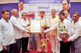 The youth need to say Ambedkarism | तरुणांना आंबेडकरवाद सांगण्याची गरज