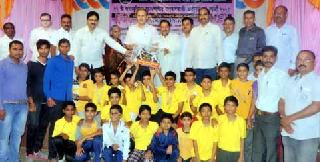 State Level Fencing Championship Aurangabad top | राज्यस्तरीय तलवारबाजी स्पर्धेत औरंगाबाद अव्वल