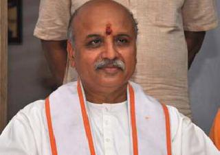 VHP leader Togadia strongly opposes his statement | विहिंप नेते तोगडिया आपल्या वक्तव्यावर ठाम