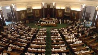 Congress has two seats in the first row | काँग्रेसला पहिल्या रांगेत दोनच जागा Congress has two seats in the first row | काँग्रेसला पहिल्या रांगेत दोनच जागा