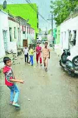 Launch of cement roads in Biipurpura and Shahabazar | बायजीपुरा व शहाबाजारात सिमेंट रस्त्यांचे लोकार्पण