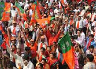 In Gujarat, Congress's pack-up, Junagadh municipal corporation also lost | गुजरातमध्ये काँग्रेसचे पॅक- अप, जुनागढ महापालिकाही गमावली In Gujarat, Congress's pack-up, Junagadh municipal corporation also lost | गुजरातमध्ये काँग्रेसचे पॅक- अप, जुनागढ महापालिकाही गमावली