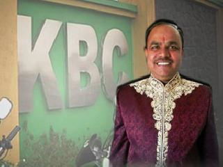 Headgear's heart disease death | मुख्याध्यापकाचा हृदयविकाराने मृत्यू