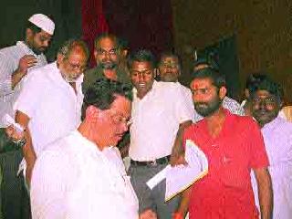 Stop the neglect of ESI workers | ईएसआय कामगार रुग्णांची हेळसांड थांबवा