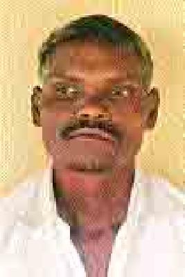 Wife's blood on his head with a wound | डोक्यात कुऱ्हाडीने घाव घालून पत्नीचा खून