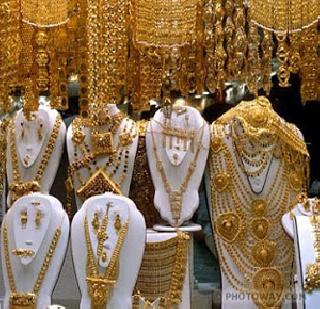 Gold and silver prices rose on increased demand from jewelers | ज्वेलर्सकडून मागणी वाढल्याने सोने-चांदीचे भाव चढले
