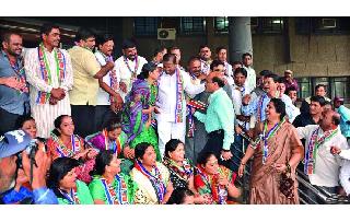 Need for the movement to cover mistakes? | आंदोलनाची गरज की चुकांवर पांघरूण?