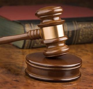 Young man's hard work | तरुणाला सक्तमजुरी