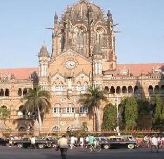 Eight thousand students have put a mark sheet | आठ हजार विद्याथ्र्याच्या गुणपत्रिका रखडल्या Eight thousand students have put a mark sheet | आठ हजार विद्याथ्र्याच्या गुणपत्रिका रखडल्या