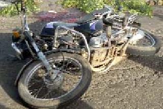 One killed after traveling under one | ट्रॅव्हल्सखाली चिरडून एक ठार