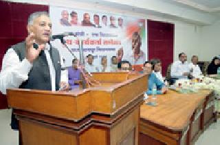 Do not depend on the franchise in the Lok Sabha | लोकसभेतील मताधिक्यावर विसंबू नका