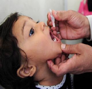 Now injecting vaccines with polio vaccination program | पोलिओ निमरूलन कार्यक्रमात आता लसीसोबत इंजेक्शनही