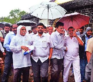 Cheating fund companies ignore state government's consciously | चीट फंड कंपन्यांकडे राज्य शासनाचे जाणीवपूर्वक दुर्लक्ष Cheating fund companies ignore state government's consciously | चीट फंड कंपन्यांकडे राज्य शासनाचे जाणीवपूर्वक दुर्लक्ष