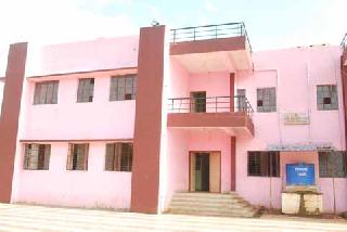 Homemaker stuck in redfish | लालफितशाहीत अडकले गृहरक्षक दल