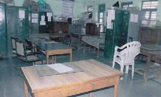 Warrant for Nandura tehsil office | नांदुरा तहसील कार्यालय वार्‍यावर