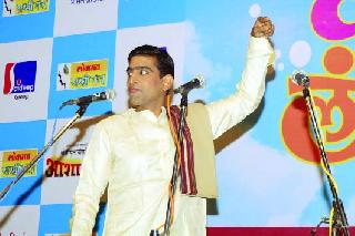 Weddings in London's Varadha are spellbound | लंडनच्या वऱ्हाडात सखी झाल्या मंत्रमुग्ध