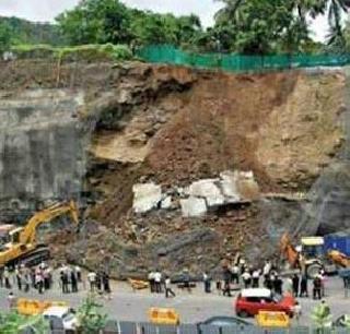 Nine survivors remain on duty, but nine of them are stuck in the house | नाईट ड्युटीवर असल्याने बचावला तरूण, पण घरातले ९ जण अडकले