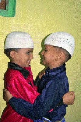 Celebrating the Ramadan Id in the district | जिल्ह्यात रमजान ईद उत्साहात साजरी