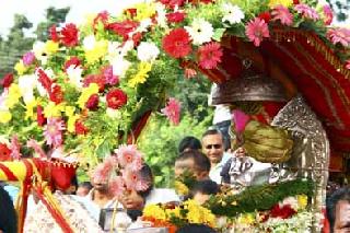 Shree's palkhi tomorrow khagagaat | श्रींची पालखी उद्या खामगावात Shree's palkhi tomorrow khagagaat | श्रींची पालखी उद्या खामगावात