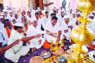 Gold cloth at Nath Mandir | नाथ मंदिरावर सुवर्णकलश