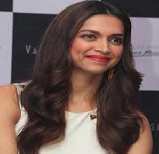 Deepika-Jokleen competes for 'Shuddhi' | दीपिका-ज्ॉकलीनमध्ये ‘शुद्धी’साठी मुकाबला Deepika-Jokleen competes for 'Shuddhi' | दीपिका-ज्ॉकलीनमध्ये ‘शुद्धी’साठी मुकाबला