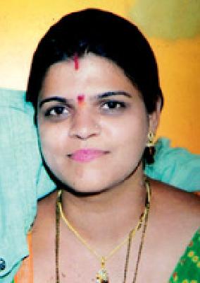 Seni's Aarti Borkar murder | सेनेच्या आरती बोरकरांची हत्या Seni's Aarti Borkar murder | सेनेच्या आरती बोरकरांची हत्या