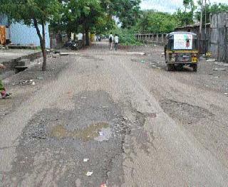 The best way to get to the last trip is also a good road | अखेरच्या प्रवासातही मिळेना चांगला रस्ता