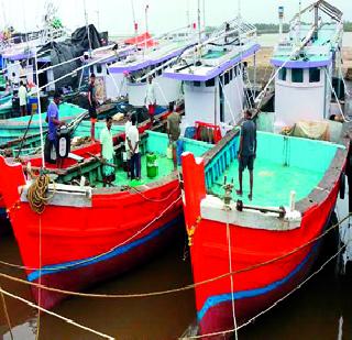 Dowler again at the door! | डोलकर पुन्हा दर्याकडे!