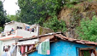 Administration lax dasharathnagar stricken | प्रशासन सुस्त दशरथनगर त्रस्त Administration lax dasharathnagar stricken | प्रशासन सुस्त दशरथनगर त्रस्त